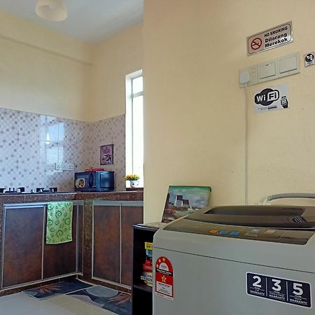 Topville Homestay Kangar Bagian luar foto