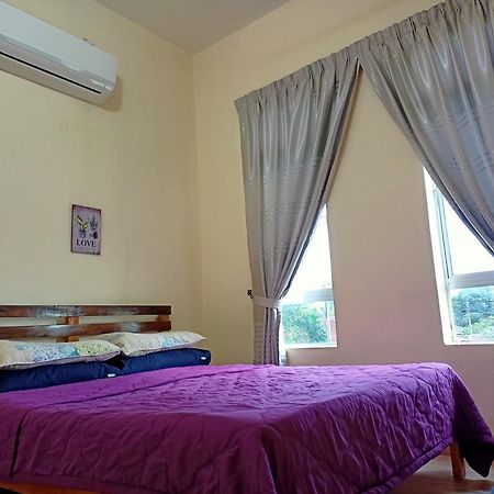 Topville Homestay Kangar Bagian luar foto