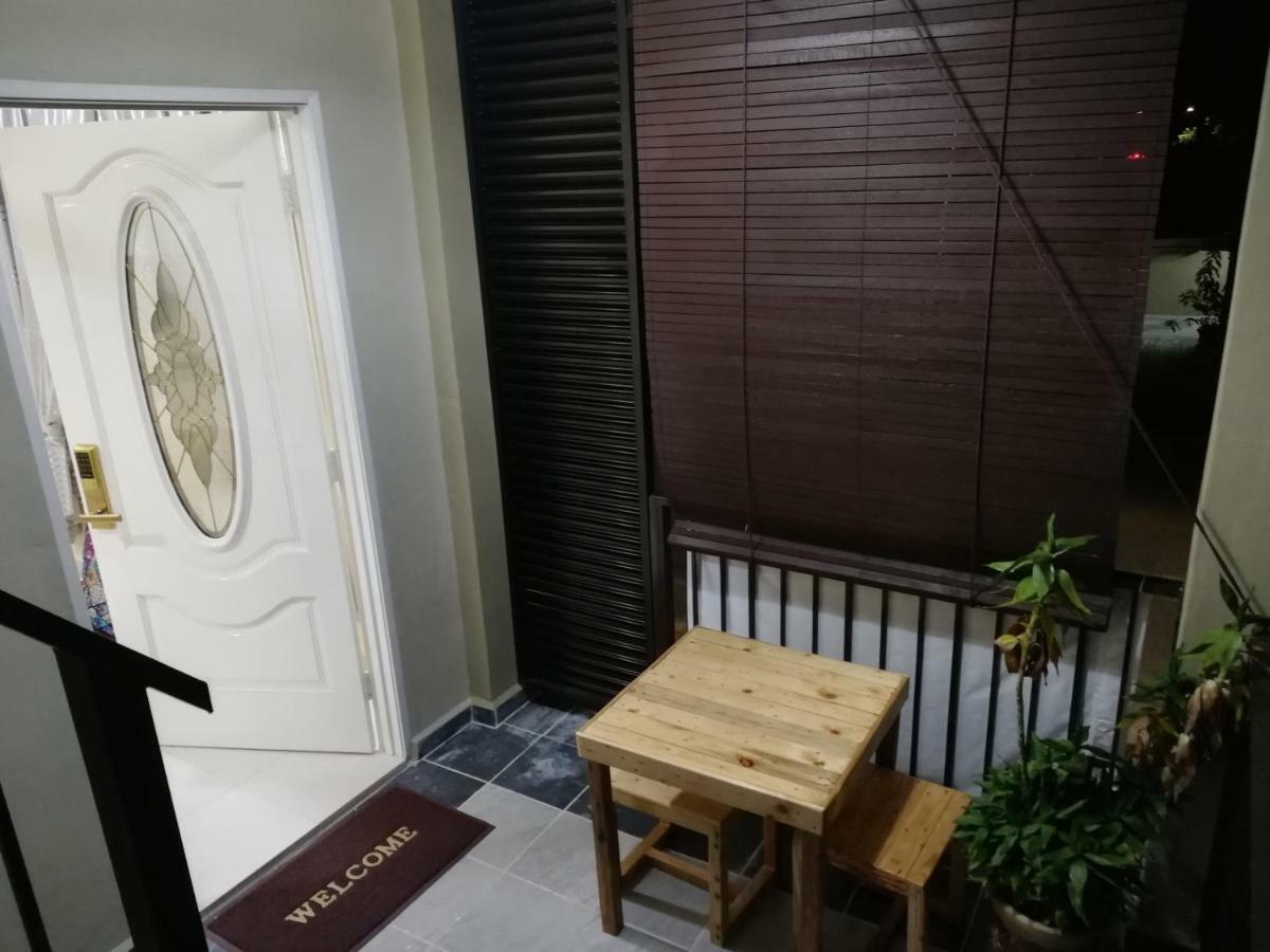 Topville Homestay Kangar Bagian luar foto
